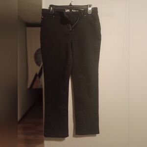 Lee Women's Black Jeans straight leg_Size 8